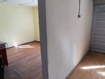 Casa 3 dormitorios/1 Baño, Pasaje Las Acacias con Cinco de Abril, Estación Central