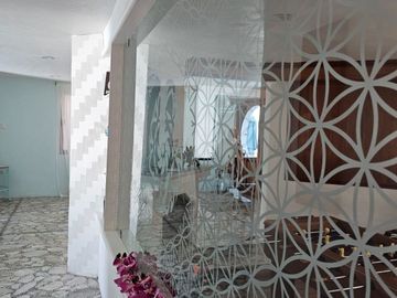 HERMOSA CASA EN VENTA CON ALBERCA EN TIZAYUCA, SE ACEPTA PERMUTA por CASA EN ZONA PLATEADA o SAN JAVIER