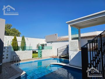 HERMOSA CASA EN VENTA CON ALBERCA EN TIZAYUCA, SE ACEPTA PERMUTA por CASA EN ZONA PLATEADA o SAN JAVIER