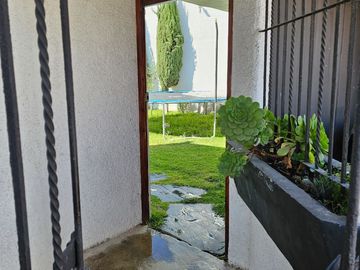HERMOSA CASA EN VENTA CON ALBERCA EN TIZAYUCA, SE ACEPTA PERMUTA por CASA EN ZONA PLATEADA o SAN JAVIER