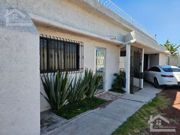 HERMOSA CASA EN VENTA CON ALBERCA EN TIZAYUCA, SE ACEPTA PERMUTA por CASA EN ZONA PLATEADA o SAN JAVIER