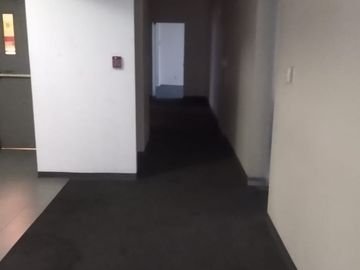 Alquiler de amplia Oficina de 386mt2 en 3 piso de edificio mixto en san isidro