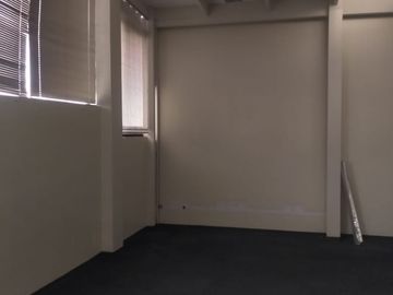 Alquiler de amplia Oficina de 386mt2 en 3 piso de edificio mixto en san isidro
