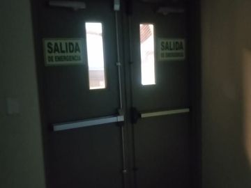 Alquiler de amplia Oficina de 386mt2 en 3 piso de edificio mixto en san isidro