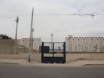 SE VENDE CASA COMO TERRENO