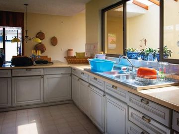 Casa de venta en la zona mas comercial de Cuenca ideal para uso comercial