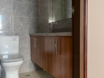 NEW BUILT HOUSE FOR SALE LOCATED IN A PRIME SUBDIVISION NEAR MAJOR ESTABLISHMENENTS