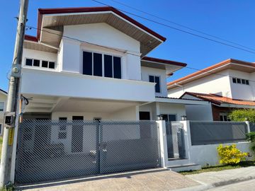 NEW BUILT HOUSE FOR SALE LOCATED IN A PRIME SUBDIVISION NEAR MAJOR ESTABLISHMENENTS