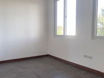 NEW BUILT HOUSE FOR SALE LOCATED IN A PRIME SUBDIVISION NEAR MAJOR ESTABLISHMENENTS