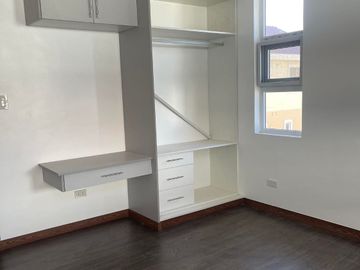 NEW BUILT HOUSE FOR SALE LOCATED IN A PRIME SUBDIVISION NEAR MAJOR ESTABLISHMENENTS