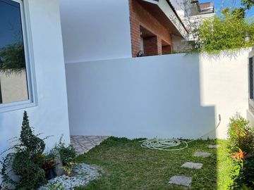 NEW BUILT HOUSE FOR SALE LOCATED IN A PRIME SUBDIVISION NEAR MAJOR ESTABLISHMENENTS