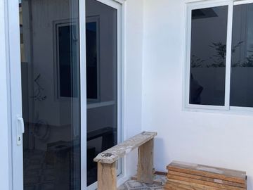 NEW BUILT HOUSE FOR SALE LOCATED IN A PRIME SUBDIVISION NEAR MAJOR ESTABLISHMENENTS