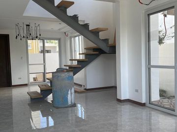 NEW BUILT HOUSE FOR SALE LOCATED IN A PRIME SUBDIVISION NEAR MAJOR ESTABLISHMENENTS