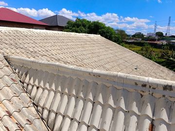 276 Sqm Lot Area, 7 BR, 3 T&B, 3 toilets, 2 carpark - RUSH Sale Metrovilla Valenzuela City