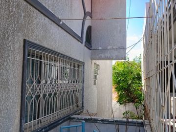 276 Sqm Lot Area, 7 BR, 3 T&B, 3 toilets, 2 carpark - RUSH Sale Metrovilla Valenzuela City