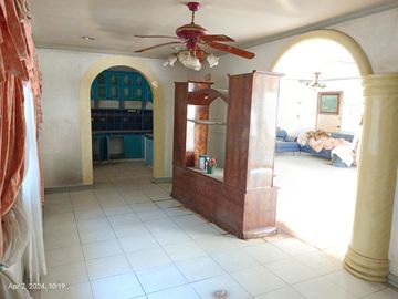 276 Sqm Lot Area, 7 BR, 3 T&B, 3 toilets, 2 carpark - RUSH Sale Metrovilla Valenzuela City