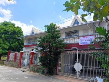 276 Sqm Lot Area, 7 BR, 3 T&B, 3 toilets, 2 carpark - RUSH Sale Metrovilla Valenzuela City