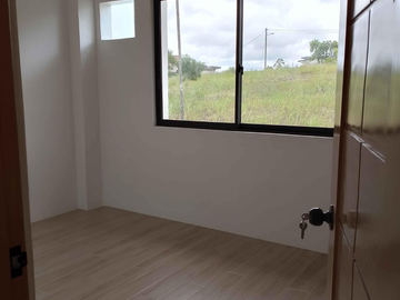 For Sale Ready for Occupncy 2 Storey 3 Bedrooms House and Lot in Vistagrande, Talisay, Cebu