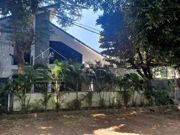 2. Rumah Hook Dijual di Jl. Delman, Tanah Kusir, Jaksel
