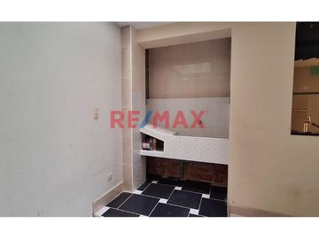 Casa En Esquina Av. Tupac Amaru 310 M2 Cp El Milagro ID 1091920