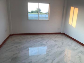 Newly built house and land for sale, next to the main chedi, Mae Krua, Chiang Mai-Phrao. Mae Faek Mai Subdistrict, San Sai District, Chiang Mai Provin