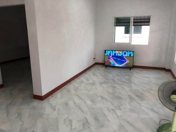 Newly built house and land for sale, next to the main chedi, Mae Krua, Chiang Mai-Phrao. Mae Faek Mai Subdistrict, San Sai District, Chiang Mai Provin