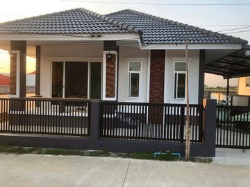 Newly built house and land for sale, next to the main chedi, Mae Krua, Chiang Mai-Phrao. Mae Faek Mai Subdistrict, San Sai District, Chiang Mai Provin