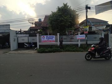 DIJUAL RUMAH TUA HITUNG TANAH CIRENDEU DEKAT LEBAK BULUS CIPUTAT TIMUR TANGERANG SELATAN BANTEN