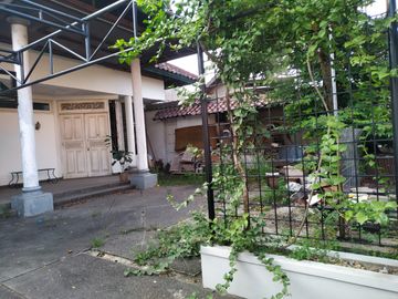 DIJUAL RUMAH TUA HITUNG TANAH CIRENDEU DEKAT LEBAK BULUS CIPUTAT TIMUR TANGERANG SELATAN BANTEN