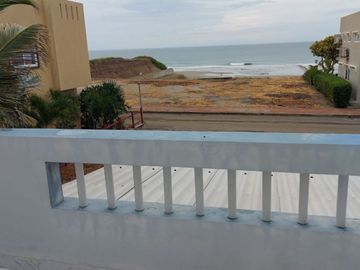 Casa de Venta Montecristi Ur. Mirador San Jose
