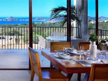 Departamento con vista al mar, alberca infinity y area de asador, spa y gimnasio, venta en Cabo San Lucas.
