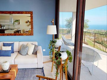 Departamento con vista al mar, alberca infinity y area de asador, spa y gimnasio, venta en Cabo San Lucas.