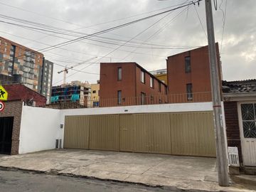 CASA EN VILLEMAR FONTIBON