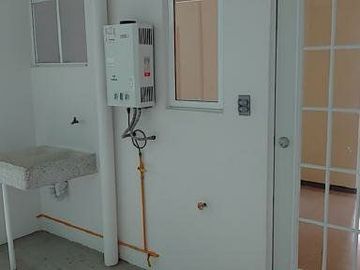 DEPARTAMENTOS AMPLIOS DE 2 RECAMARAS EN LOS HEROES SAN PABLO A 5 MINUTOS DE LA TERMINAL DEL MEXIBUS DE OJO DE AGUA