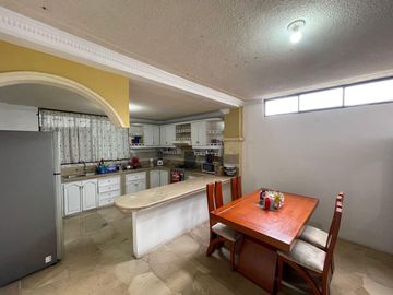 Casa rentera en venta en Loja sector San José