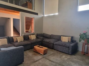 MODERNA CASA EN VENTA, VALLE DE BRAVO