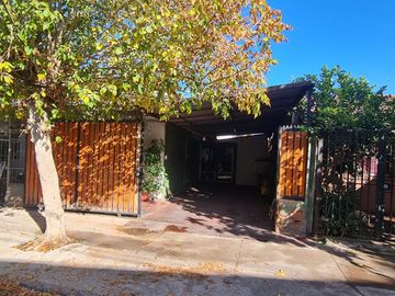 Casa en Venta 3 dormitorios 2 baños, ubicada en Bombero Núñez Puente Alto