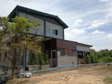 ขายที่ดินพร้อม บ้าน & ร้านสไตล์ลอฟท์ The Jungle Bar & Café โซนทุ่งทานตะวัน เขาจีนแล เมืองลพบุรี