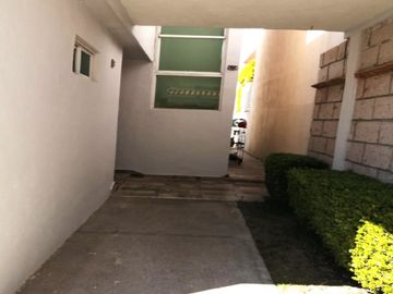 CASA EN VENTA EN FRACCIONAMIENTO BONANZA METEPEC
