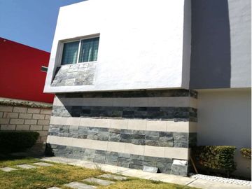CASA EN VENTA EN FRACCIONAMIENTO BONANZA METEPEC