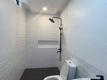 4Bedrooms House and Lot In Taytay Rizal Ready For Occupancy Overlooking City View