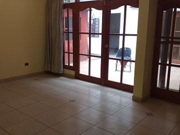 VENTA CASA CHACLACAYO CERCA A LA PLAZA PRINCIPAL