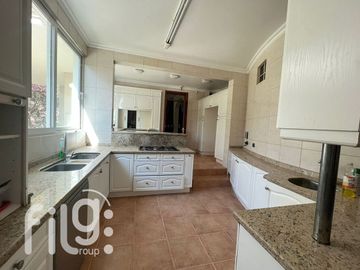 OPORTUNIDAD VENDO GRAN CASA VIÑA DE MAR 10 DORM, 7 BAÑOS, ESTAC.,BOD.
