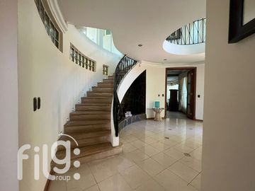 OPORTUNIDAD VENDO GRAN CASA VIÑA DE MAR 10 DORM, 7 BAÑOS, ESTAC.,BOD.