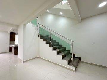 Casa en venta nueva en Metepec en privada. no aplica crédito, moderna para estrenar con roof Garden