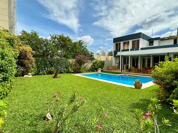 RESIDENCIA IDEAL PARA OFICINAS CORPORATIVAS U HOGAR COL ITZIMNA/MEXICO
