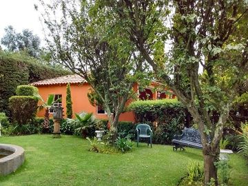 CASA EN UN SOLO NIVEL CERCA DE LOS ENCINOS
