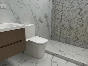 HERMOSA CASA DE ESTRENO EN URB. EL PALACIO 1, SACHACA