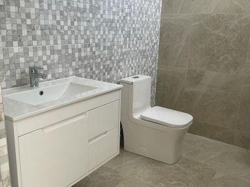 HERMOSA CASA DE ESTRENO EN URB. EL PALACIO 1, SACHACA