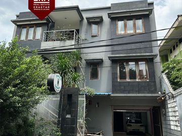 Rumah 3 Lantai, Jl. Danau Tondano, Tanah Abang, Jakarta Pusat